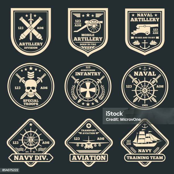 Vintage Militaire Et Armée Vector Emblèmes Badges Et Étiquettes Vecteurs libres de droits et plus d'images vectorielles de Logo