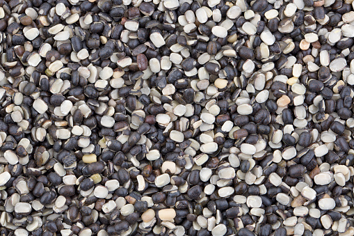 Black Mung bean split Pulse unpolished with cover