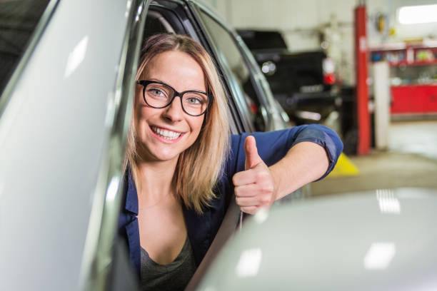 istock Customer in the garage with repair car 854450464
