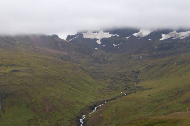 istock Mountaiins of Dyrfjoll (Iceland) 854674064