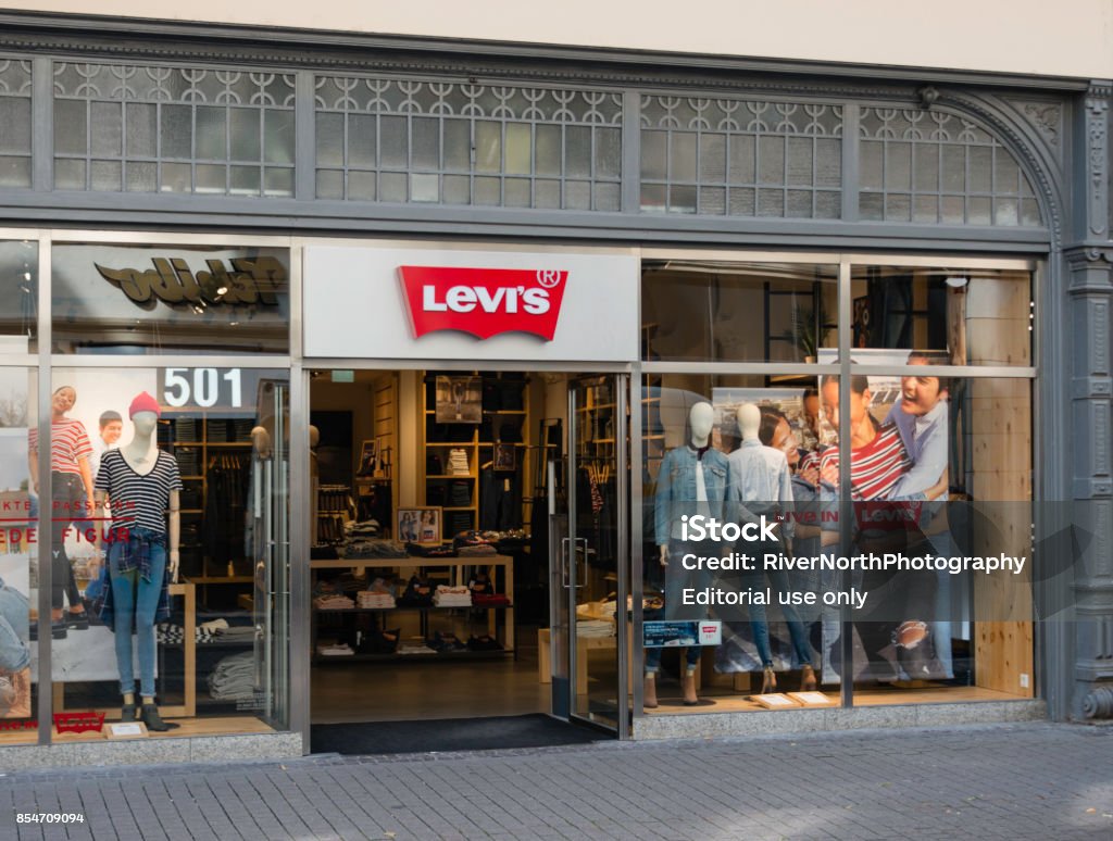 Levis Store Heidelberg Đức Hình ảnh Sẵn có - Tải xuống Hình ảnh Ngay bây  giờ - Bán lẻ, Chủ nghĩa tiêu dùng, Cửa hàng - Cửa hàng bán lẻ - iStock