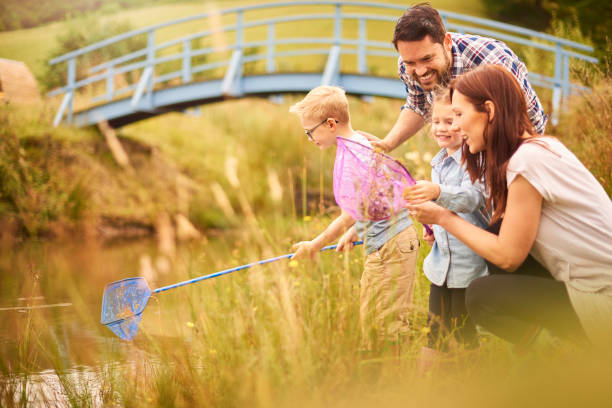 istock fishing family 854761434