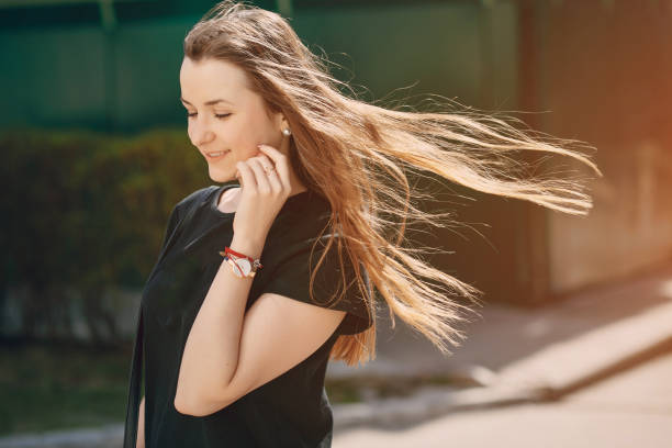 istock girl in city 854972084
