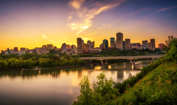 istock Sunset above Edmonton downtown and the Saskatchewan River, Canada 855015840