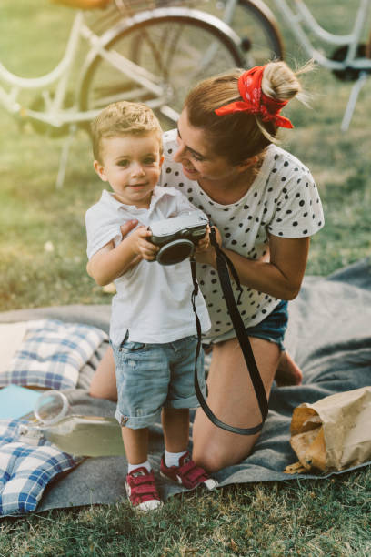 istock Family picnic in the park 855031718