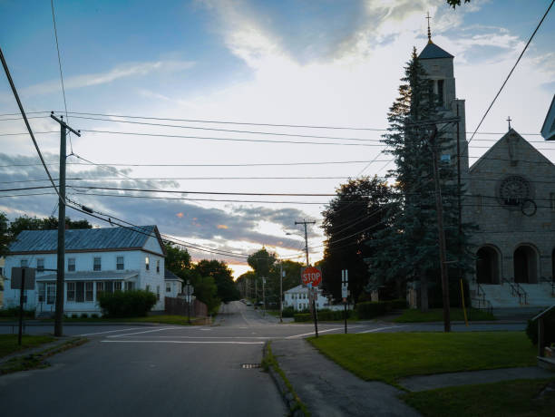 уотервилл - residential district community small town america maine стоковые фото и изображения