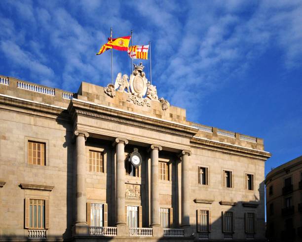 Barcelona, Catalonia: Barcelona City Hall, the Casa de la Ciutat )Ajuntament de Barcelona) - central portico with Ionic columns - plaça de Sant Jaume, Barri Gòtic, Gothic Quarter - photo by M.Torres