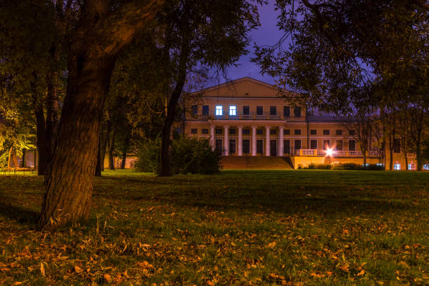 istock Night view of Yusupov Garden 855134794