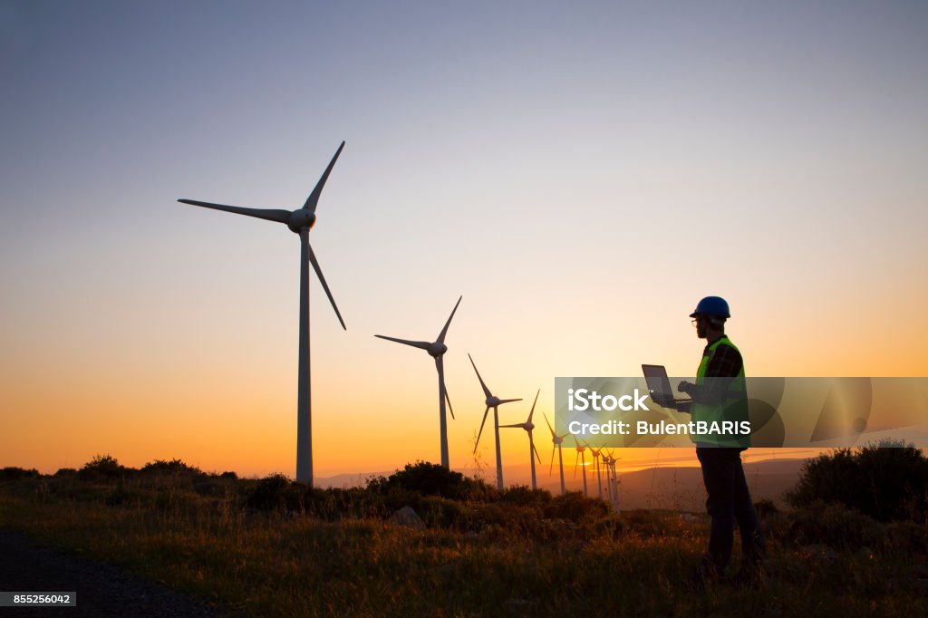 Ingenieure der Windkraftanlage - Lizenzfrei Windkraftanlage Stock-Foto