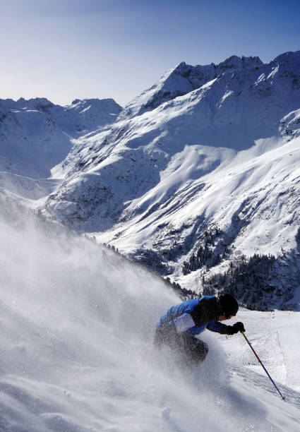 istock Extreme skiing in St. Anton, Austria 855273724