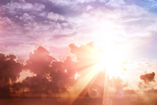 아침 태양 광선과 bokeh 하늘 - cloud heaven light sunbeam 뉴스 사진 이미지