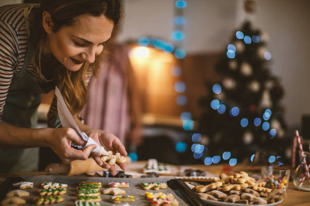 istock Making Gingerbread cookies for Christmas 855371600
