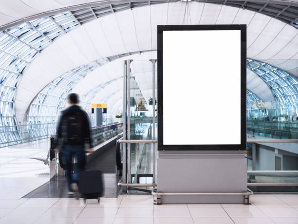 mock up banner media lichtbak met mensen publiek gebouw - airport stockfoto's en -beelden