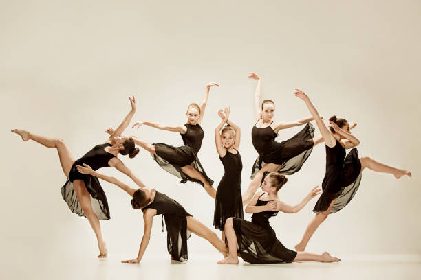 istock The group of modern ballet dancers 855486024