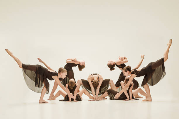 istock The group of modern ballet dancers 855500716