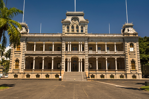 Honolulu: Iolani Palace, Honolulu, Oahu, Hawaii, USA.  This was the royal residence of the rulers of Hawaii beginning with Kamehameha III and ending with Queen Liliʻuokalani