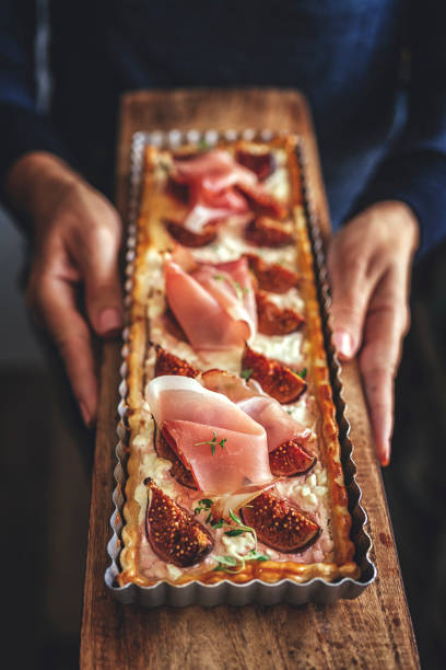 istock Tart with Figs, Serrano Ham and Cottage Cheese 855560520