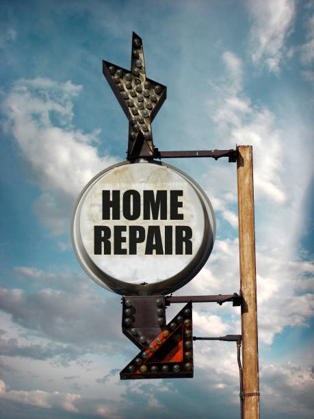 istock home repair sign 855650908