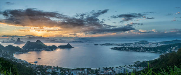 파노라마 리오 데 자네이 니 파 다 cidade - niteroi corcovado rio de janeiro tropical climate 뉴스 사진 이미지