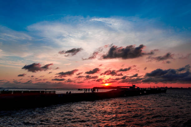 istock Sunrise at pier, koh lan, Pattaya, Thailand. 855820270