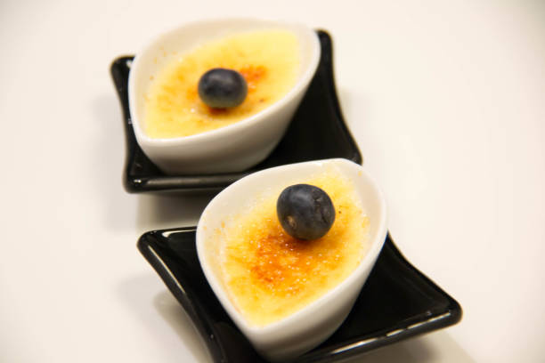 istock Cream brulee burn sugar Decorated with blueberry 855824494