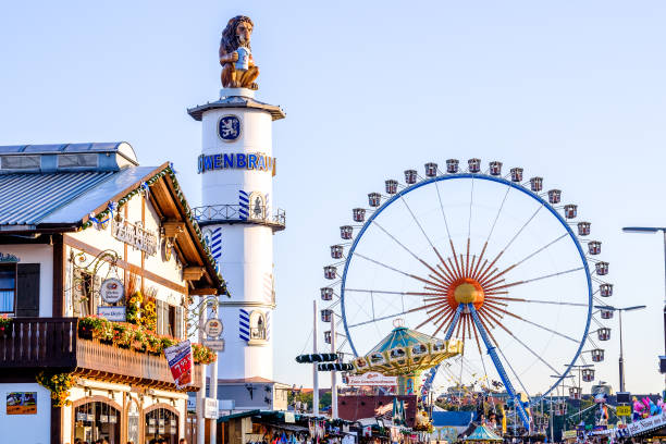 oktoberfest 2017 - munich - bavaria - carnival amusement park amusement park ride traditional festival imagens e fotografias de stock