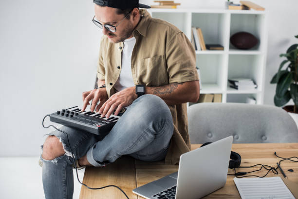 istock soung producer working with MPC pad 855870916