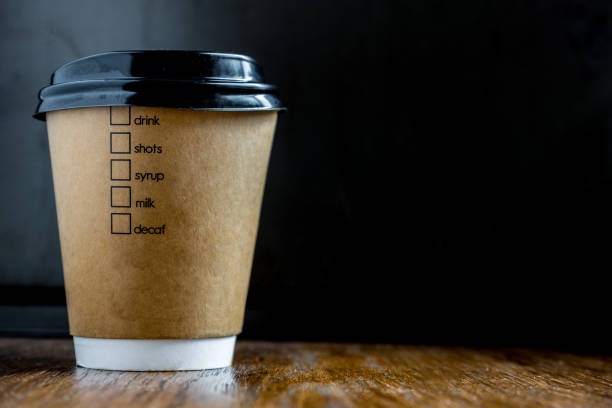 Xícara de café descartáveis papelão - foto de acervo