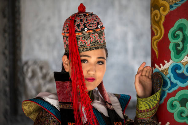 istock Mongolian woman in traditional outfit 856097426