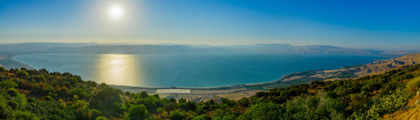 панорамный вид на галилейское море - lake tiberius стоковые фото и изображения