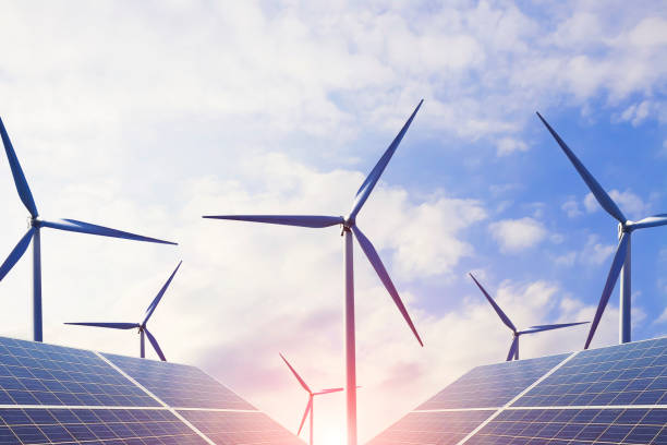 将来のエネルギー不足を解決するためにクリー  ン エネルギー、風力発電、太陽光発電、エネルギー効率の高い電球 - 減少 写真 ストックフォトと画像