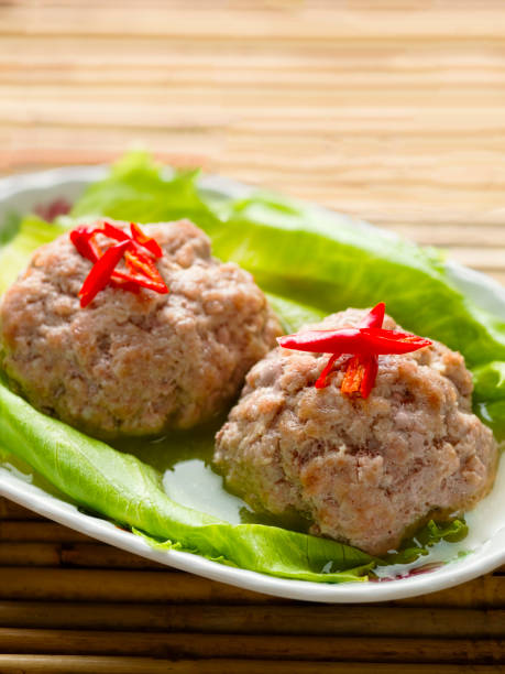 chinese steamed lion head pork meat ball