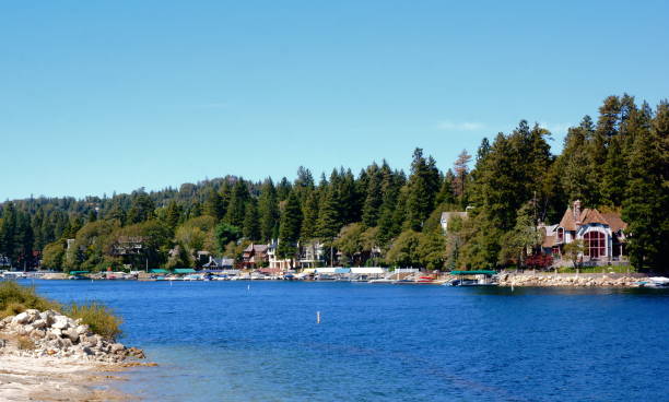 istock The Lake Arrowhead await Autumn. 856355696