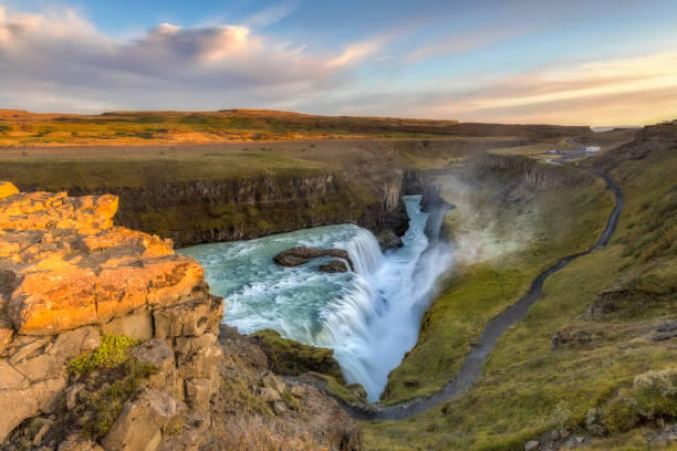 cachoeira gullfoss na islândia - gullfoss falls - fotografias e filmes do acervo