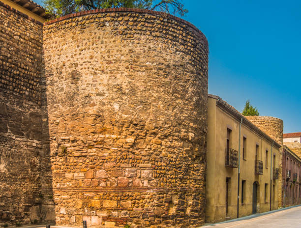 Leon, capital of the province of Leon, Castle y Leon, Spain. Founded by the Romans as military encampment (Legio). A UNESCO World Heritage Site due to its historical and architectural heritage and its location on the Camino de Santiago (Way of St. James) león, capital de la provincia de león, castillo y león, españa. fundada por los romanos como campamento militar (legio). la unesco patrimonio de la humanidad debido a su patrimonio histórico y arquitectónico y su ubicación en el camino de santiago (camino de santiago)