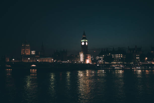 밤에 런던의 빅 벤 - london england victorian style big ben dark 뉴스 사진 이미지