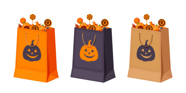 ilustraciones, imágenes clip art, dibujos animados e iconos de stock de bolsas de papel de halloween con caramelos. ilustración de vector. - candy