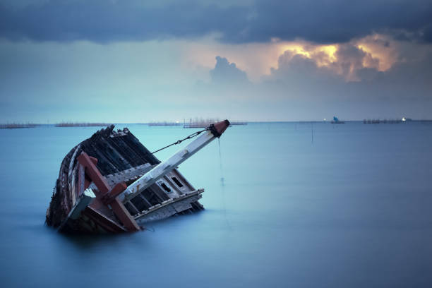istock seascape in the evening 857015110