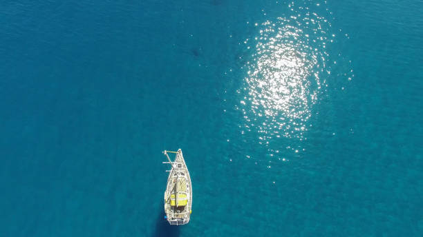 istock Skyview of a sailing boat 857140336