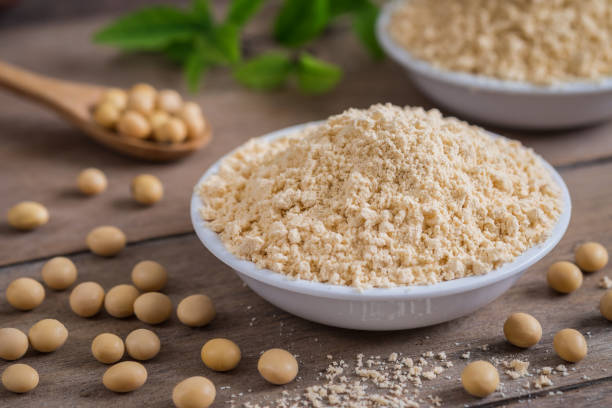 soy flour in bowl and soybean - base comida e bebida imagens e fotografias de stock