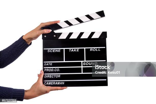 Filmklappe Zeichen Halten Von Weiblichen Händen Stockfoto und mehr Bilder von Kinofilm - Kinofilm, Filmklappe, Filzstift