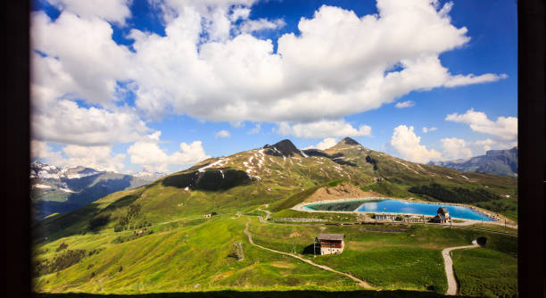 a swiss alpine scenery view from train window pane, en route to jungfrau station, lauterbrunnen, bernese oberland, switzerland, europe. - interlaken railroad station train rural scene imagens e fotografias de stock