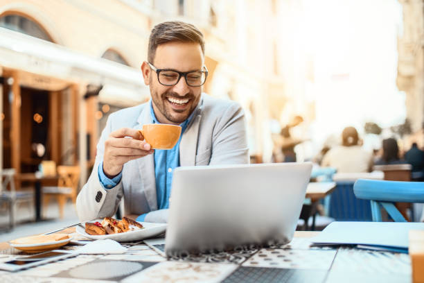 istock Businessman in a restaurant 857402732