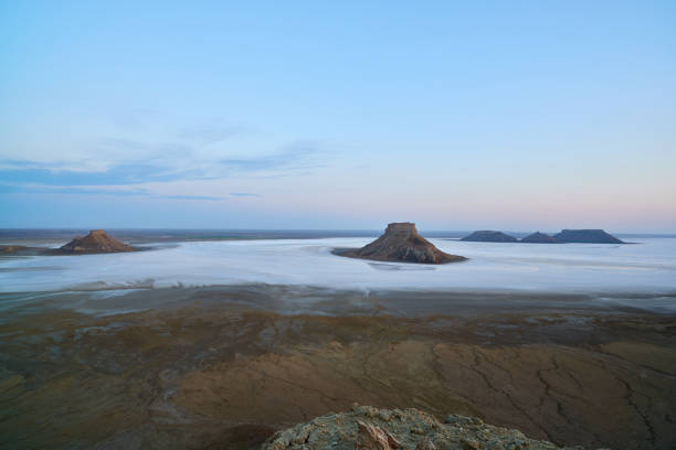 On the Ustyurt Plateau. Karyndzharyk hollow.