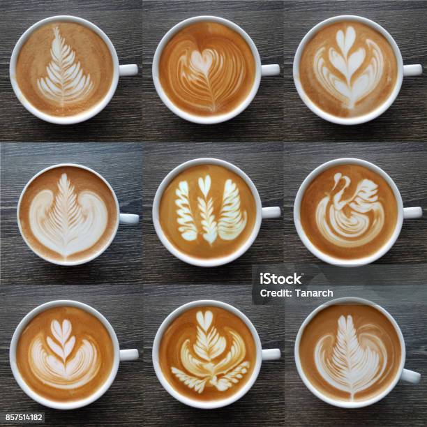 Draufsicht Der Latte Art Kaffee Tassen Auf Holz Hintergrund Stockfoto und mehr Bilder von Milchschaum-Kunst