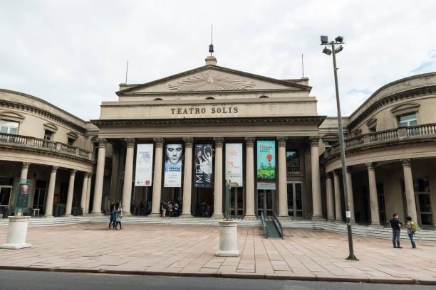 montevideo - uruguay (teatro solís) - uruguay montevideo facade built structure - fotografias e filmes do acervo