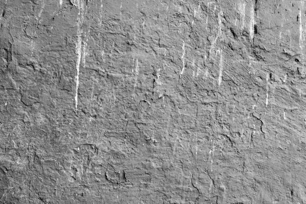 istock Wall fragment with attritions and cracks 857596674