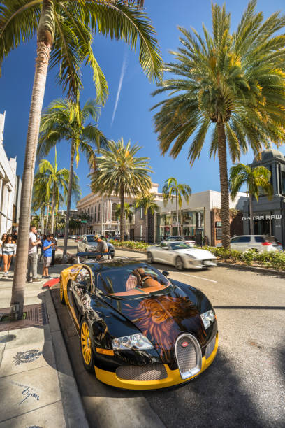 rodeo drive shopping district in california usa - city of los angeles los angeles county hollywood california rodeo drive imagens e fotografias de stock