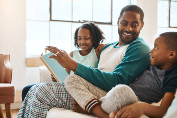 istock He's the best story teller 857895506