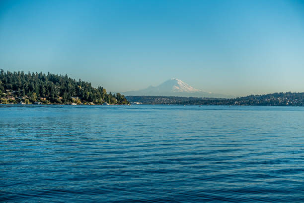 jezioro i krajobraz górski - lake washington zdjęcia i obrazy z banku zdjęć